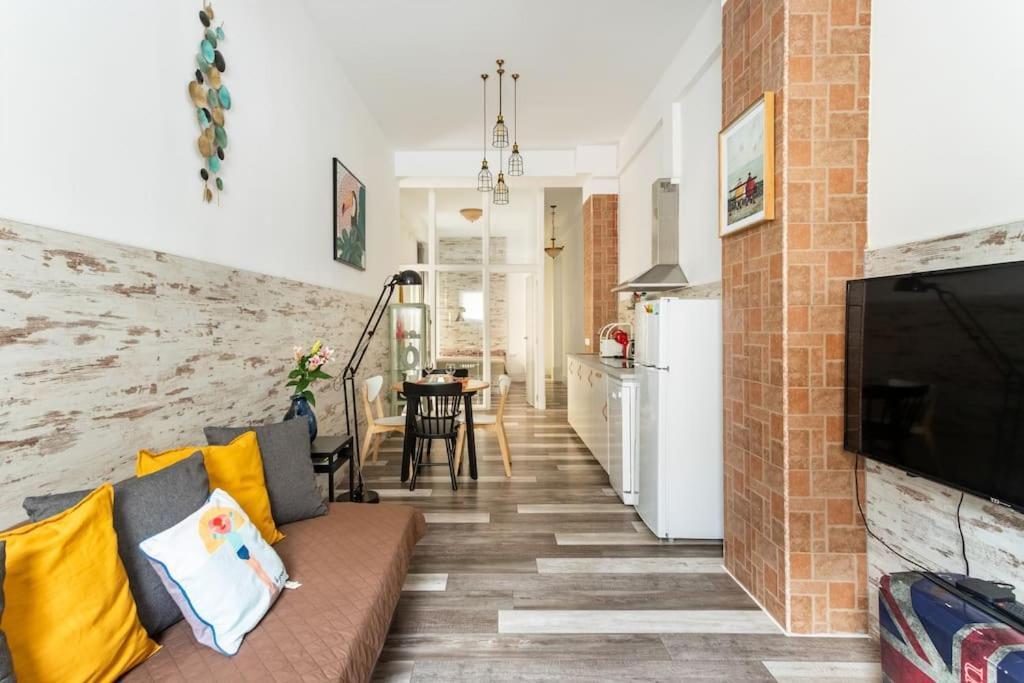 Jardin De San Fernando Apartment อาลิกันเต ภายนอก รูปภาพ